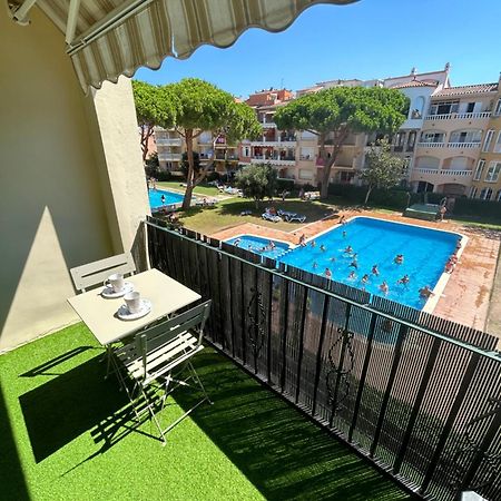 Appartement 1 Chambre Climatise Avec 3 Piscines A 200 M De La Plage Empuriabrava Kültér fotó