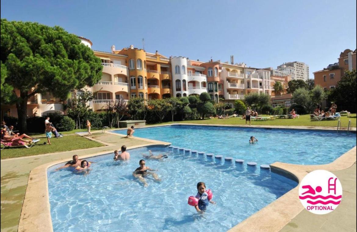 Appartement 1 Chambre Climatise Avec 3 Piscines A 200 M De La Plage Empuriabrava Kültér fotó