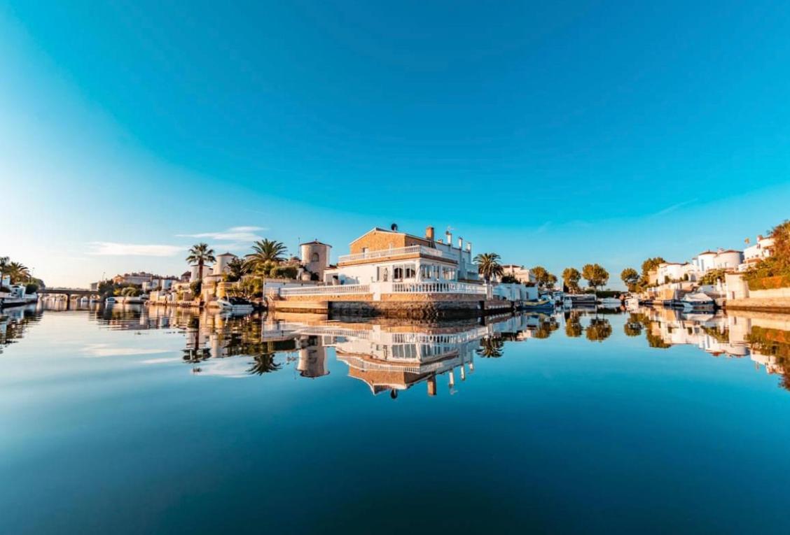 Appartement 1 Chambre Climatise Avec 3 Piscines A 200 M De La Plage Empuriabrava Kültér fotó